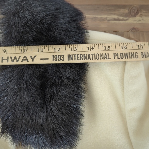 Cashmere Wool Blend Off-White Black Faux Fur Collar Long Coat - Picture 13 of 16